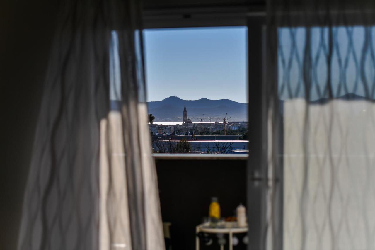 Spacious Apartment Nero With Free Parking Zadar Exterior photo