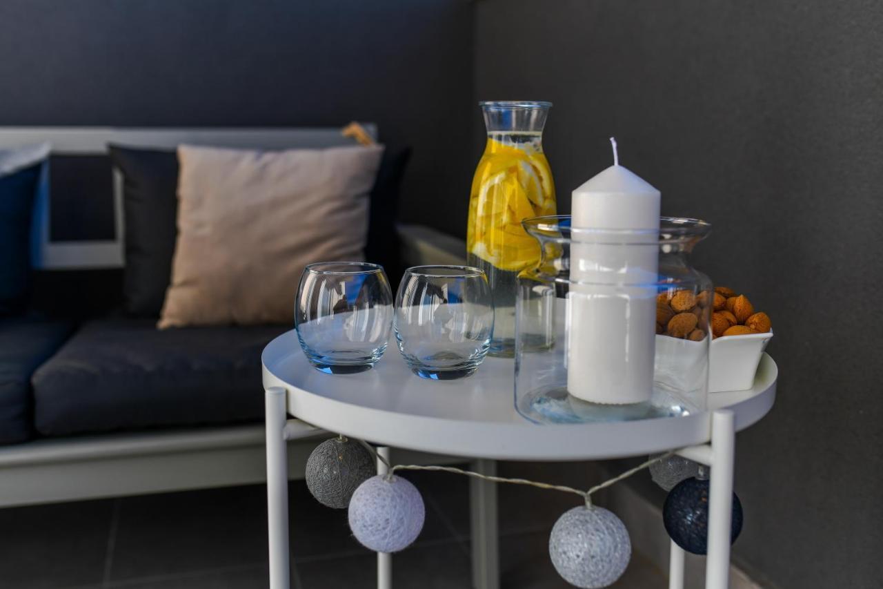Spacious Apartment Nero With Free Parking Zadar Exterior photo